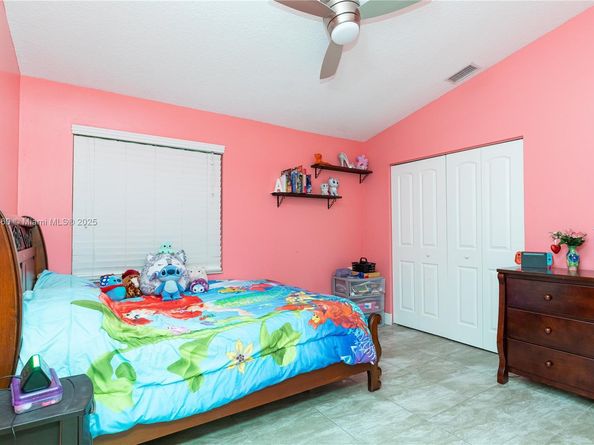1750 NW 127th Way, Coral Springs FL 33071