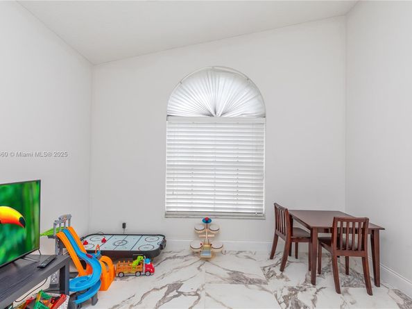 1750 NW 127th Way, Coral Springs FL 33071