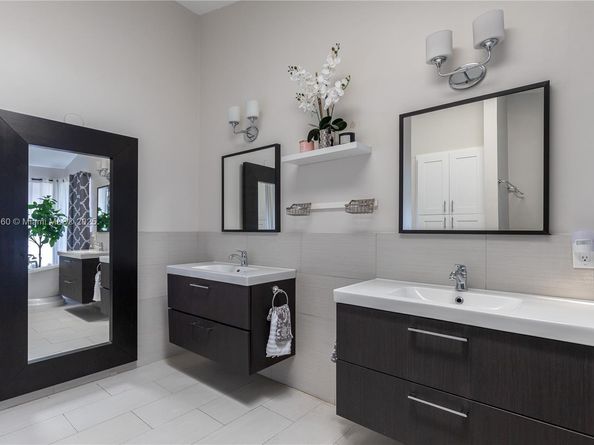 1750 NW 127th Way, Coral Springs FL 33071