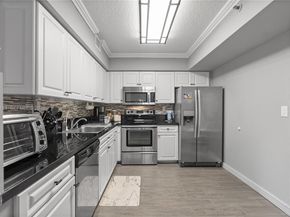 3600 Mystic Pointe Dr 309, Aventura FL 33180