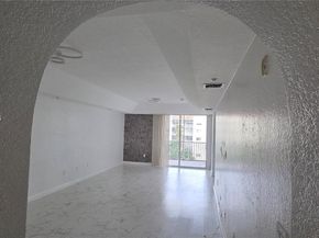 10700 NW 66th St 414, Doral FL 33178