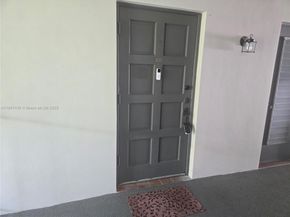 1001 Hillcrest Ct 302, Hollywood FL 33021