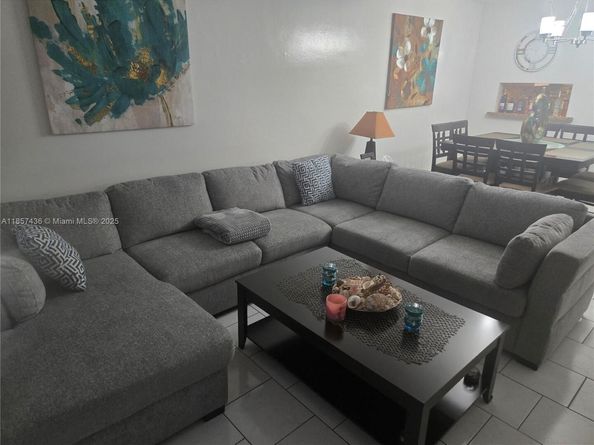 1001 Hillcrest Ct 302, Hollywood FL 33021