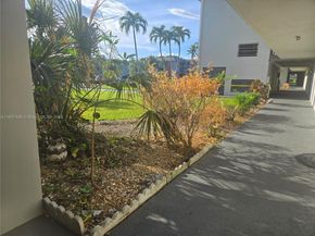 1001 Hillcrest Ct 302, Hollywood FL 33021