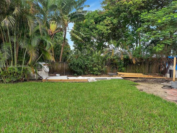 950 SW 30th St, Fort Lauderdale FL 33315