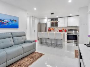 950 SW 30th St, Fort Lauderdale FL 33315