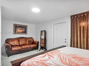 950 SW 30th St, Fort Lauderdale FL 33315