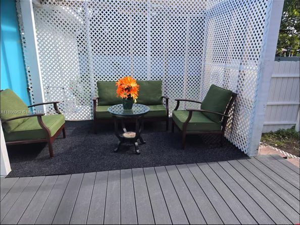 950 SW 30th St, Fort Lauderdale FL 33315