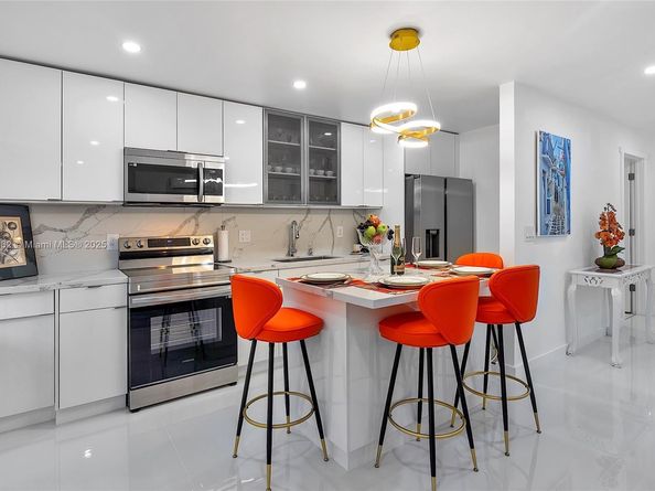 950 SW 30th St, Fort Lauderdale FL 33315