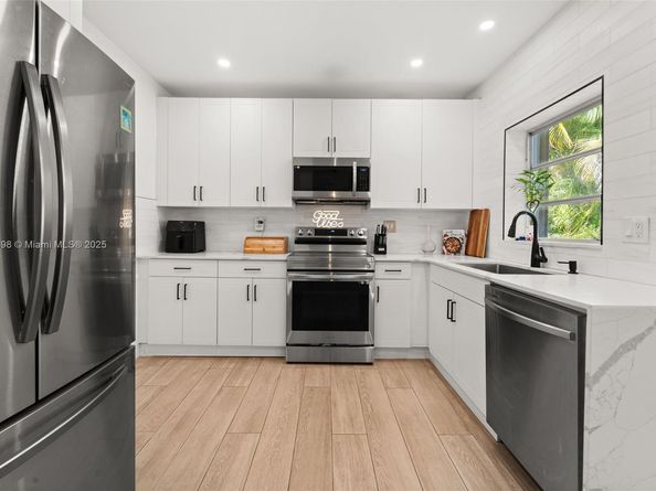 411 Malaga Ave, Coral Gables FL 33134