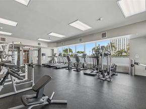 275 NE 18th St 703, Miami FL 33132