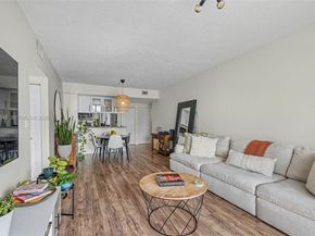 275 NE 18th St 703, Miami FL 33132