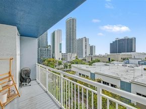275 NE 18th St 703, Miami FL 33132