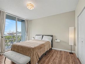 275 NE 18th St 703, Miami FL 33132