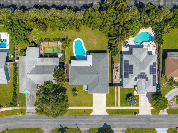 635 NE 15th Pl, Boynton Beach FL 33435