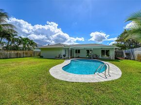 635 NE 15th Pl, Boynton Beach FL 33435