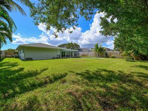 635 NE 15th Pl, Boynton Beach FL 33435