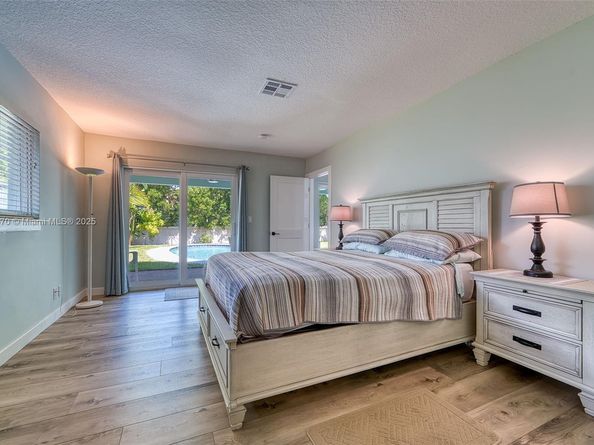 635 NE 15th Pl, Boynton Beach FL 33435