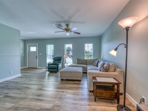 635 NE 15th Pl, Boynton Beach FL 33435