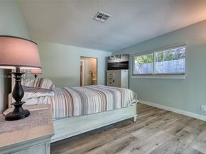 635 NE 15th Pl, Boynton Beach FL 33435