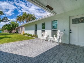 635 NE 15th Pl, Boynton Beach FL 33435