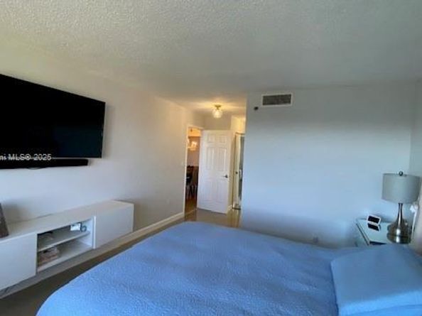 1100 Saint Charles Pl PH15, Pembroke Pines FL 33026