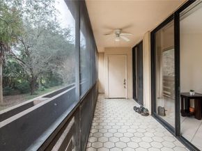 141 SW 96th Ter 204, Plantation FL 33324