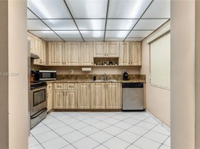 141 SW 96th Ter 204, Plantation FL 33324