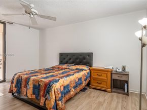 141 SW 96th Ter 204, Plantation FL 33324