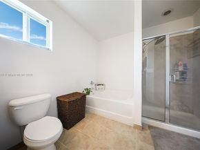 3076 SE 4th Ct, Homestead FL 33033