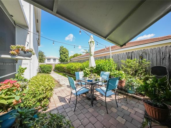 3076 SE 4th Ct, Homestead FL 33033