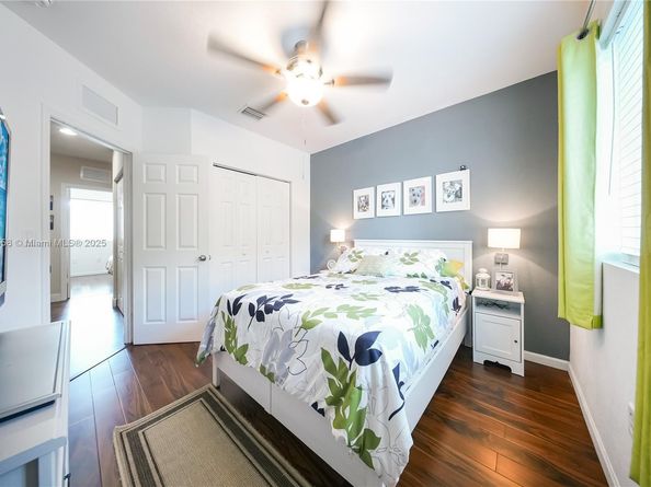 3076 SE 4th Ct, Homestead FL 33033