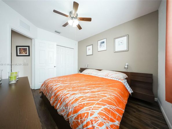 3076 SE 4th Ct, Homestead FL 33033