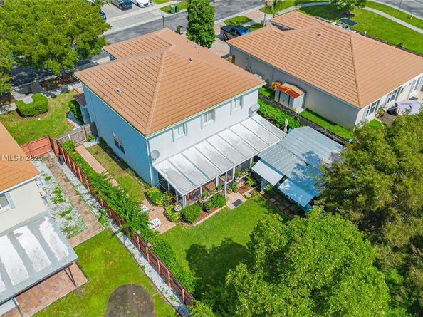 3076 SE 4th Ct, Homestead FL 33033