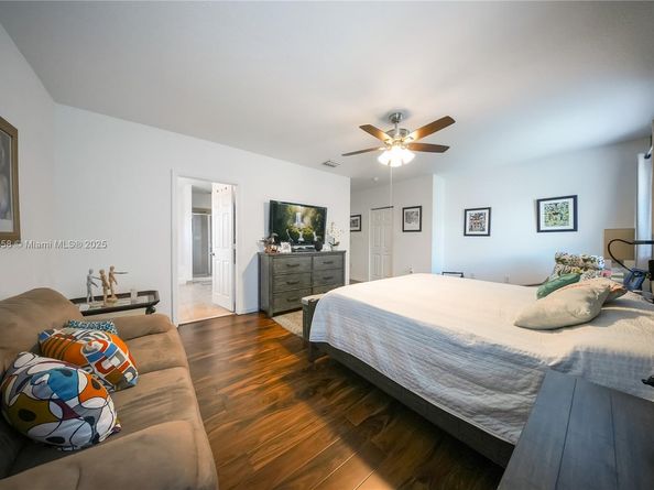 3076 SE 4th Ct, Homestead FL 33033