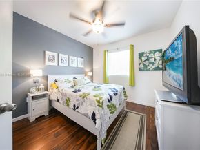 3076 SE 4th Ct, Homestead FL 33033