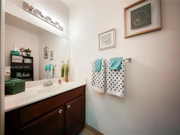 3076 SE 4th Ct, Homestead FL 33033