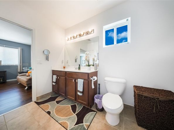 3076 SE 4th Ct, Homestead FL 33033