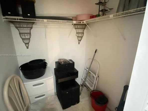 800 Parkview Dr 104, Hallandale Beach FL 33009