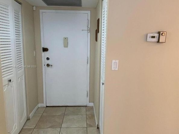 800 Parkview Dr 104, Hallandale Beach FL 33009