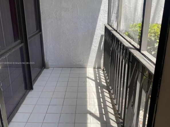 800 Parkview Dr 104, Hallandale Beach FL 33009