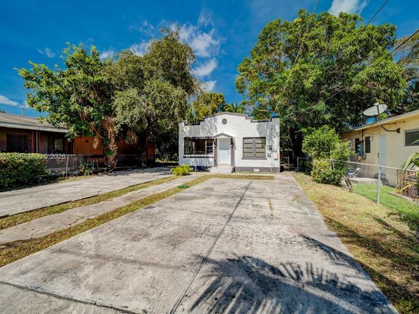 829 NW 56th St, Miami FL 33127