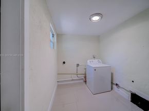 829 NW 56th St, Miami FL 33127