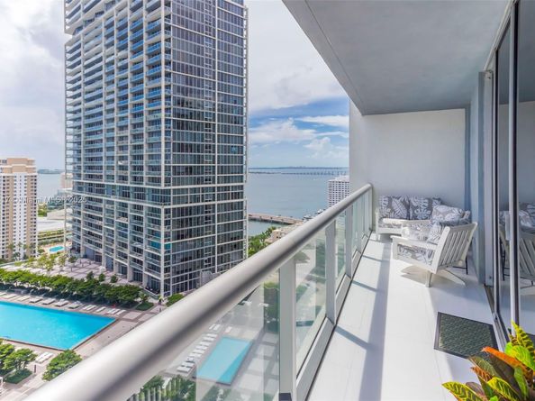 485 Brickell Ave 2502, Miami FL 33131