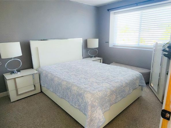 1308 SW 181st Ave, Pembroke Pines FL 33029