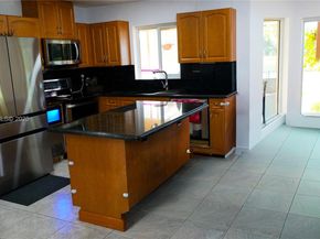 1308 SW 181st Ave, Pembroke Pines FL 33029