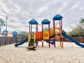 5239 SW 153rd Ave, Miami FL 33185