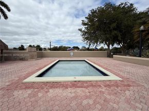 5239 SW 153rd Ave, Miami FL 33185