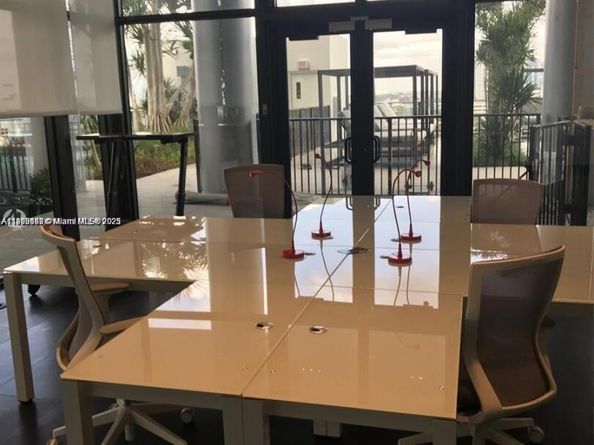 1600 NE 1st Ave 1611, Miami FL 33132