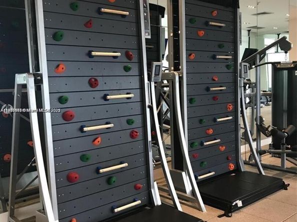 1600 NE 1st Ave 1611, Miami FL 33132